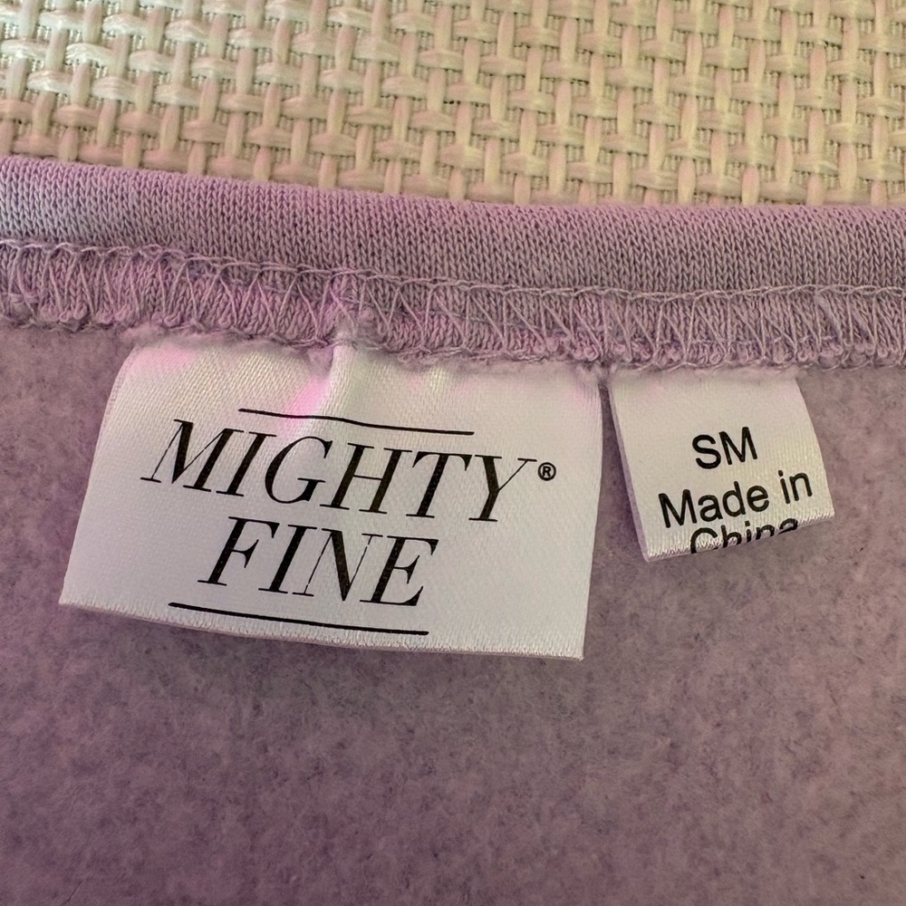 Mighty Fine Women's Small Boat Neck Pull Over Texas BlueBonnets Lilac NWT - Picture 9 of 10